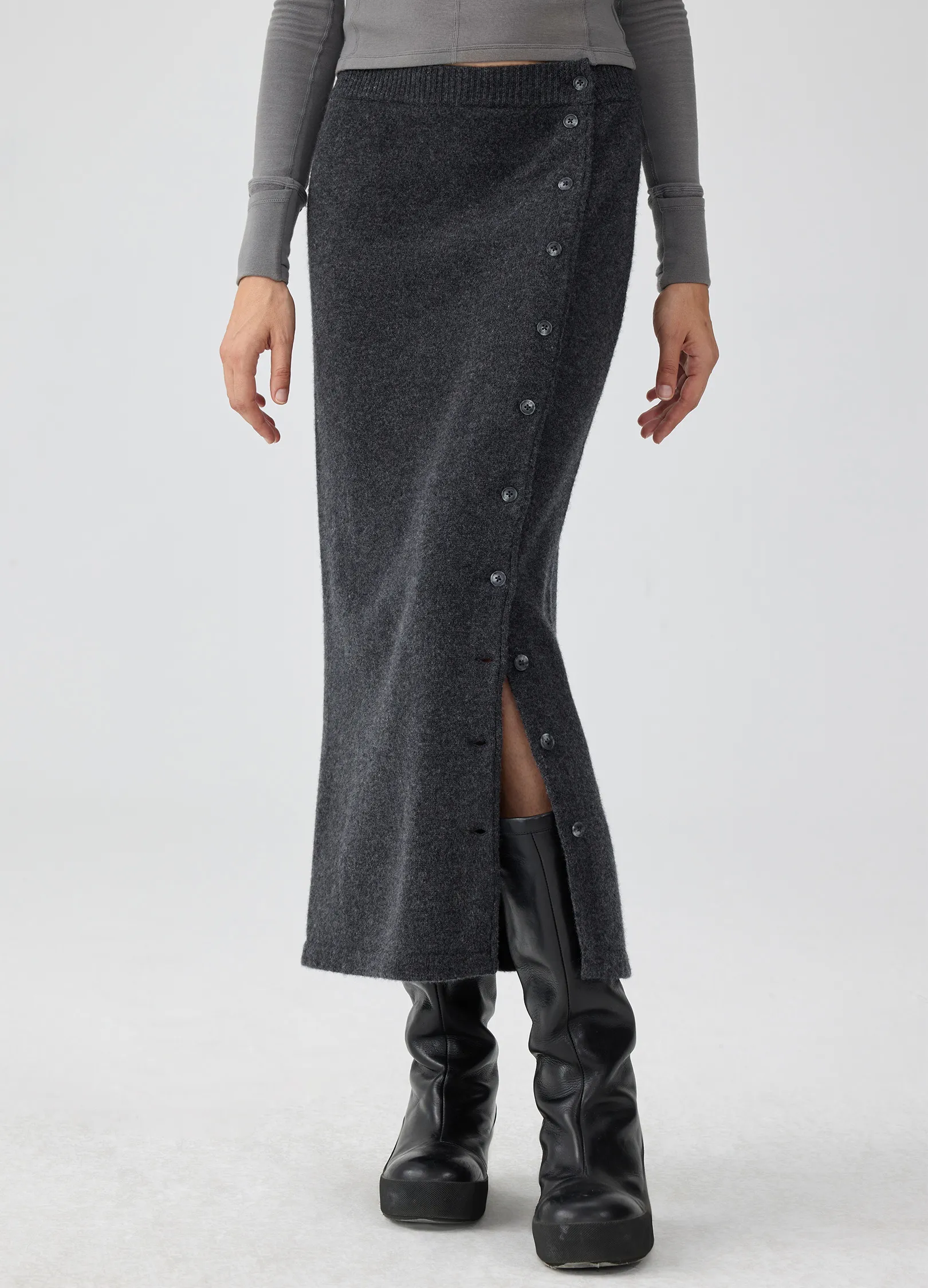 Button Knit Skirt - Image 12