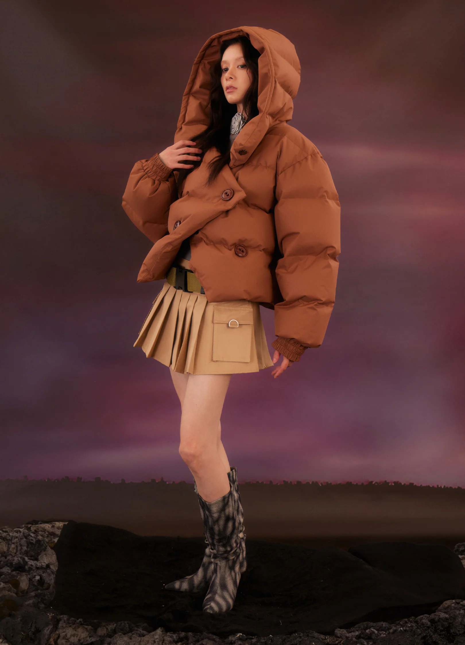 Cropped Oval Down Jacket - Image 11