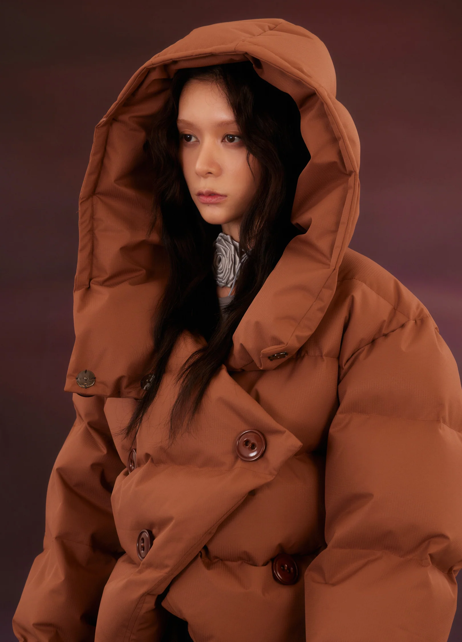Cropped Oval Down Jacket - Image 12