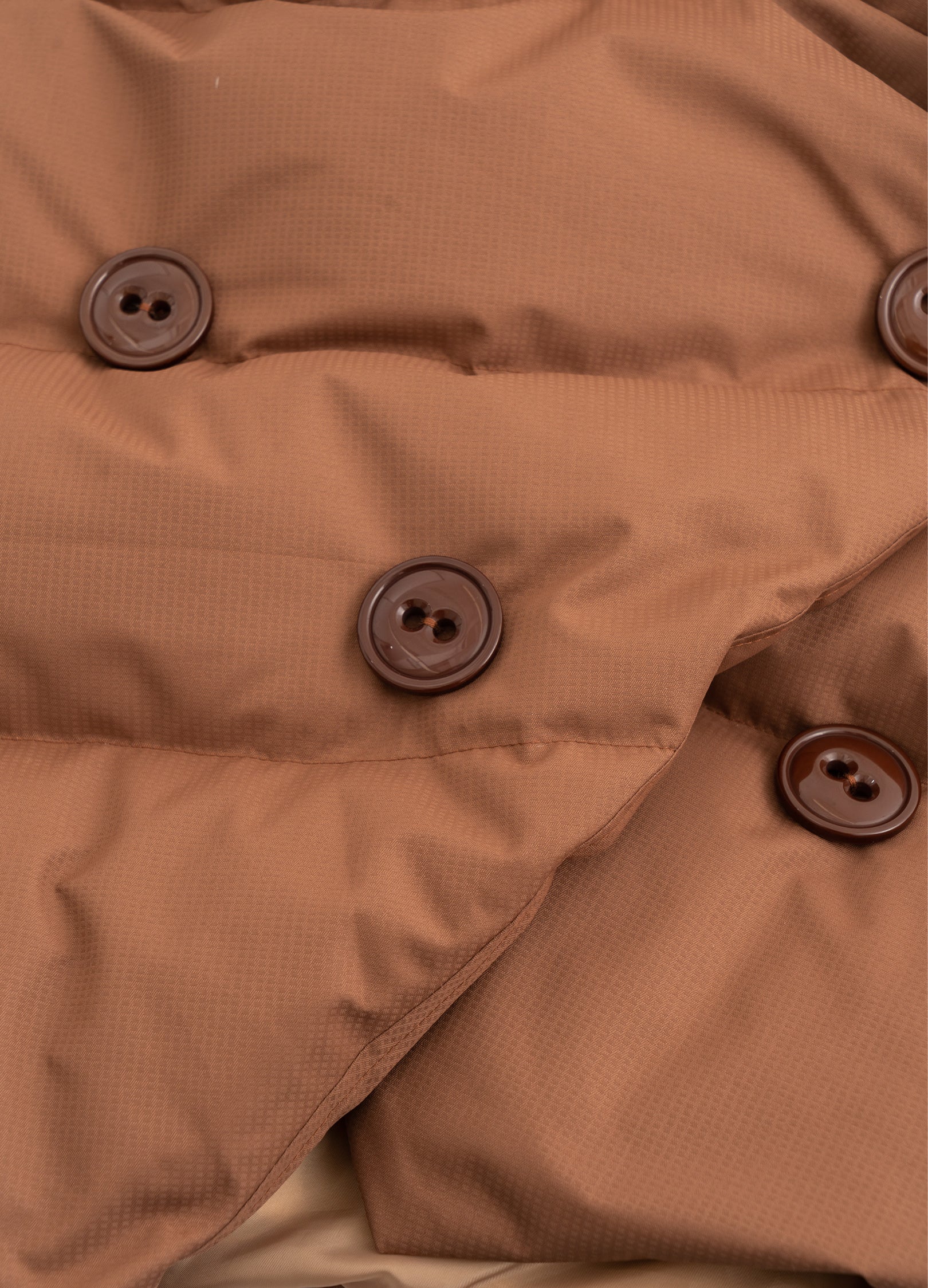 Cropped Oval Down Jacket - Image 16