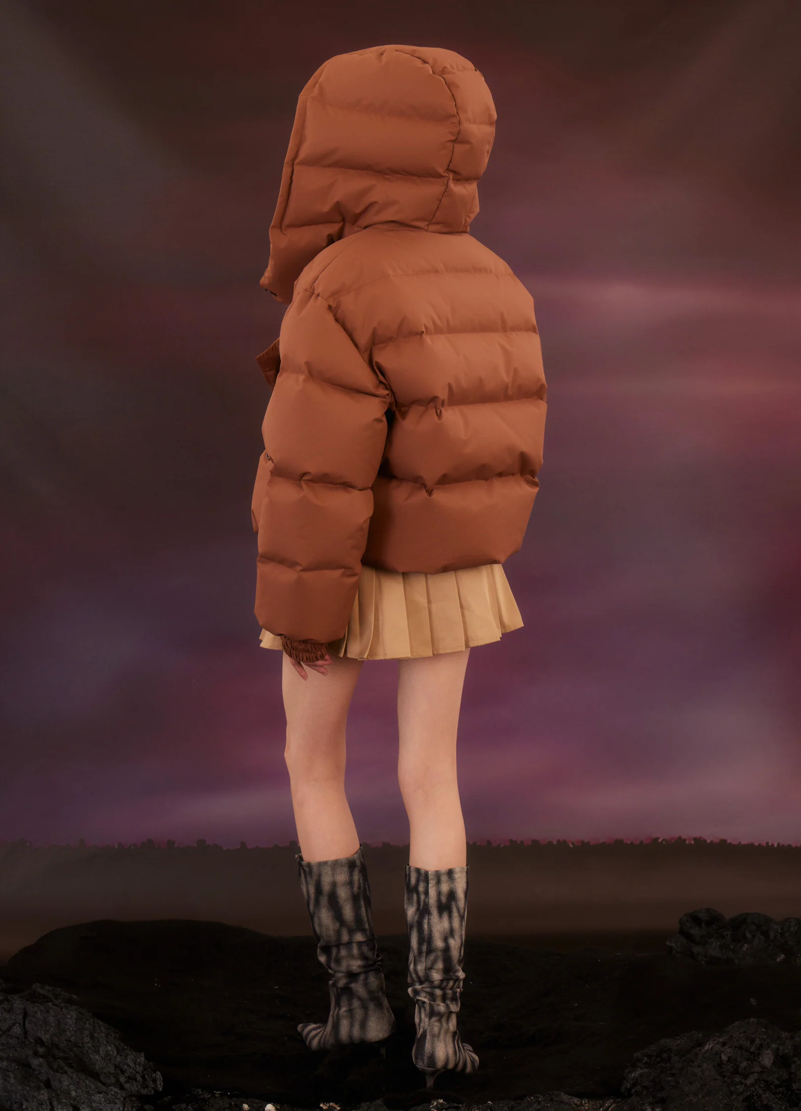 Cropped Oval Down Jacket - Image 7