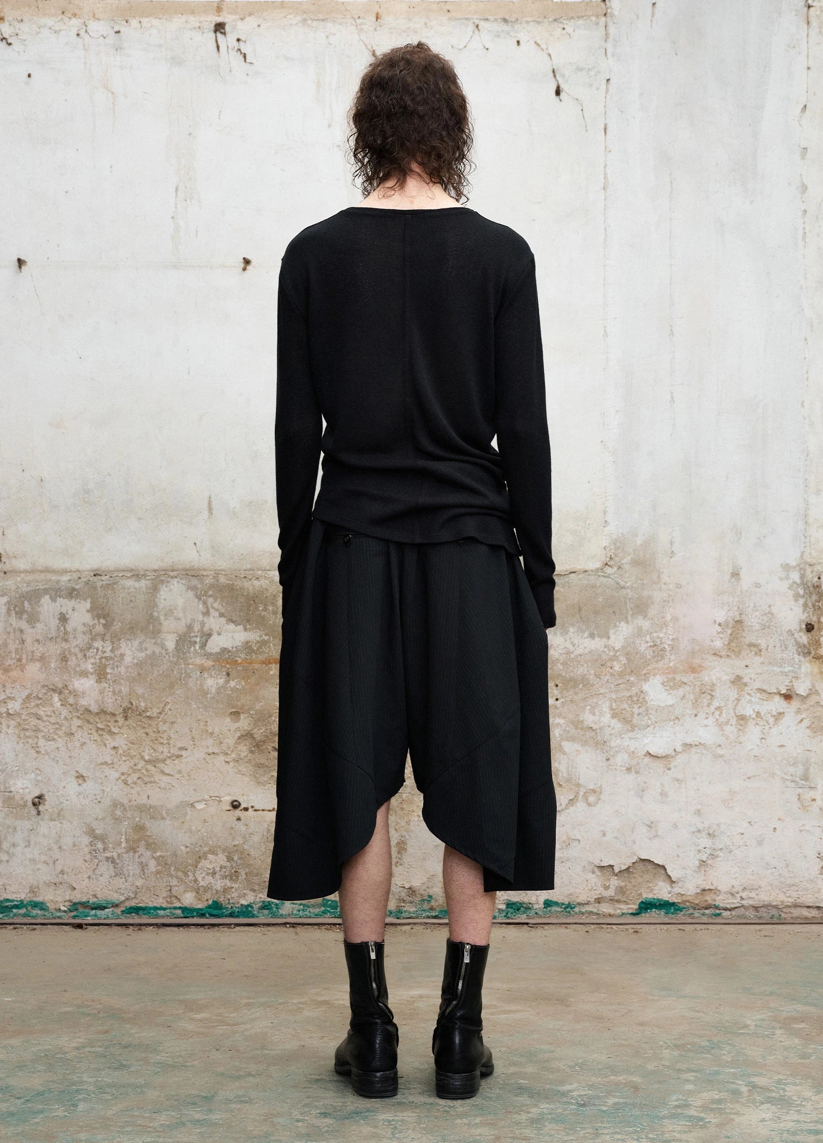 Curved Long Sleeve - Image 10