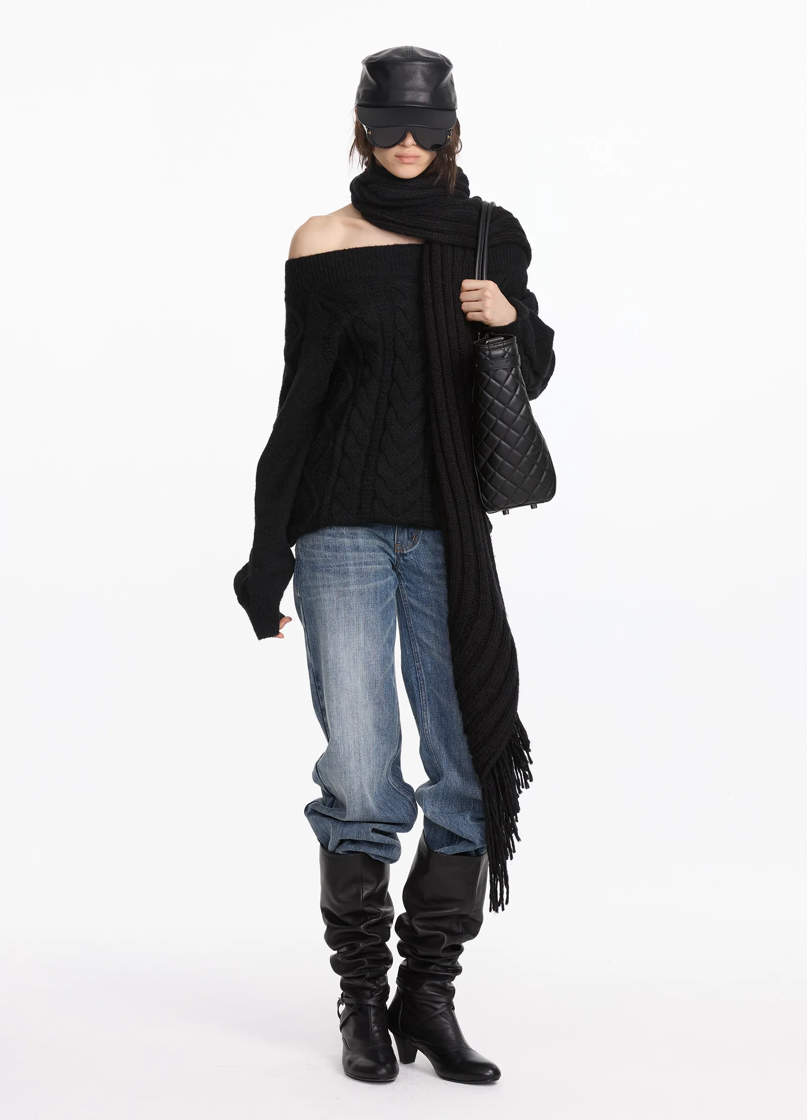 Curved Wool Scarf - Image 7