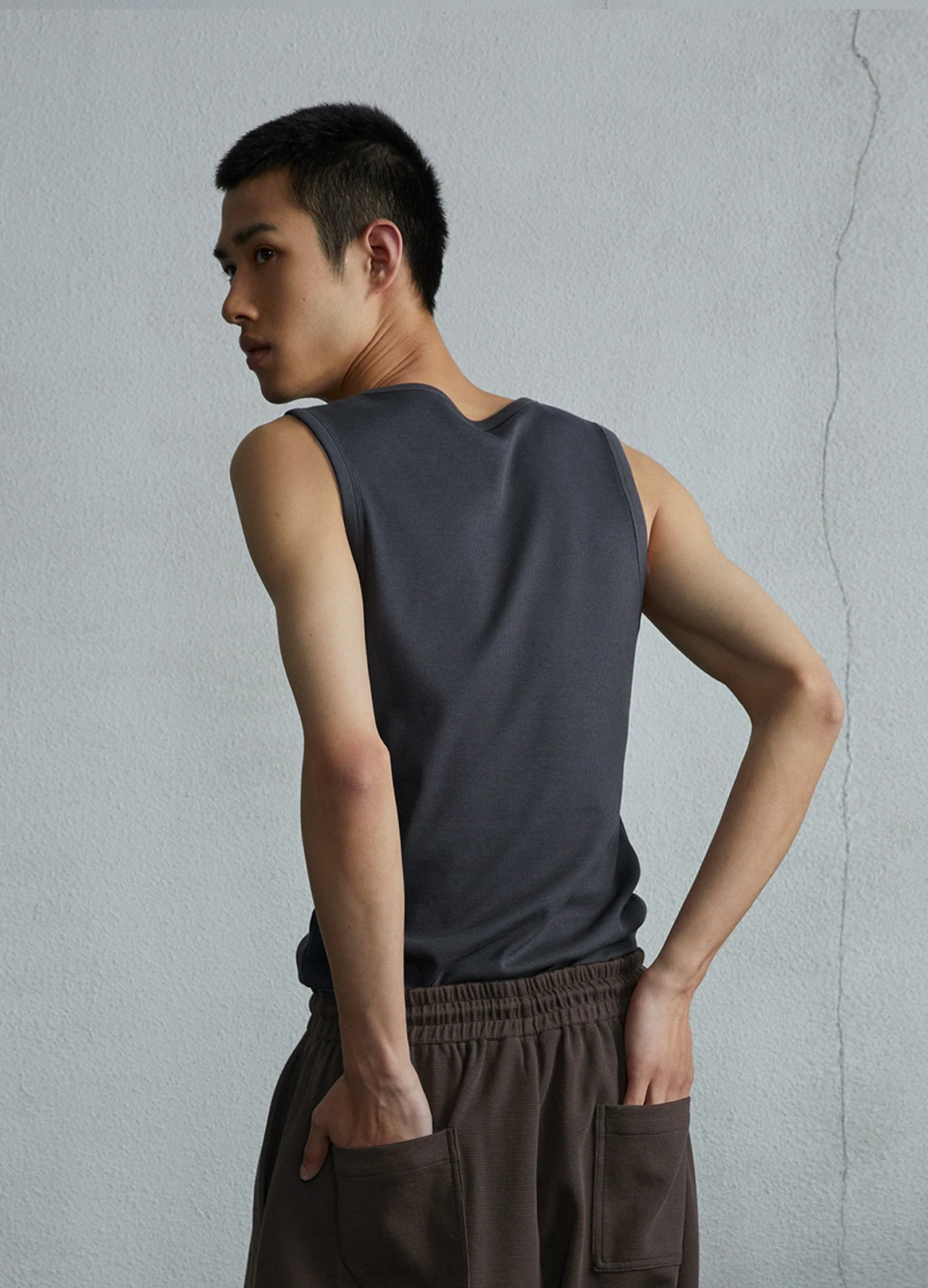 Fitted Tank - Image 8