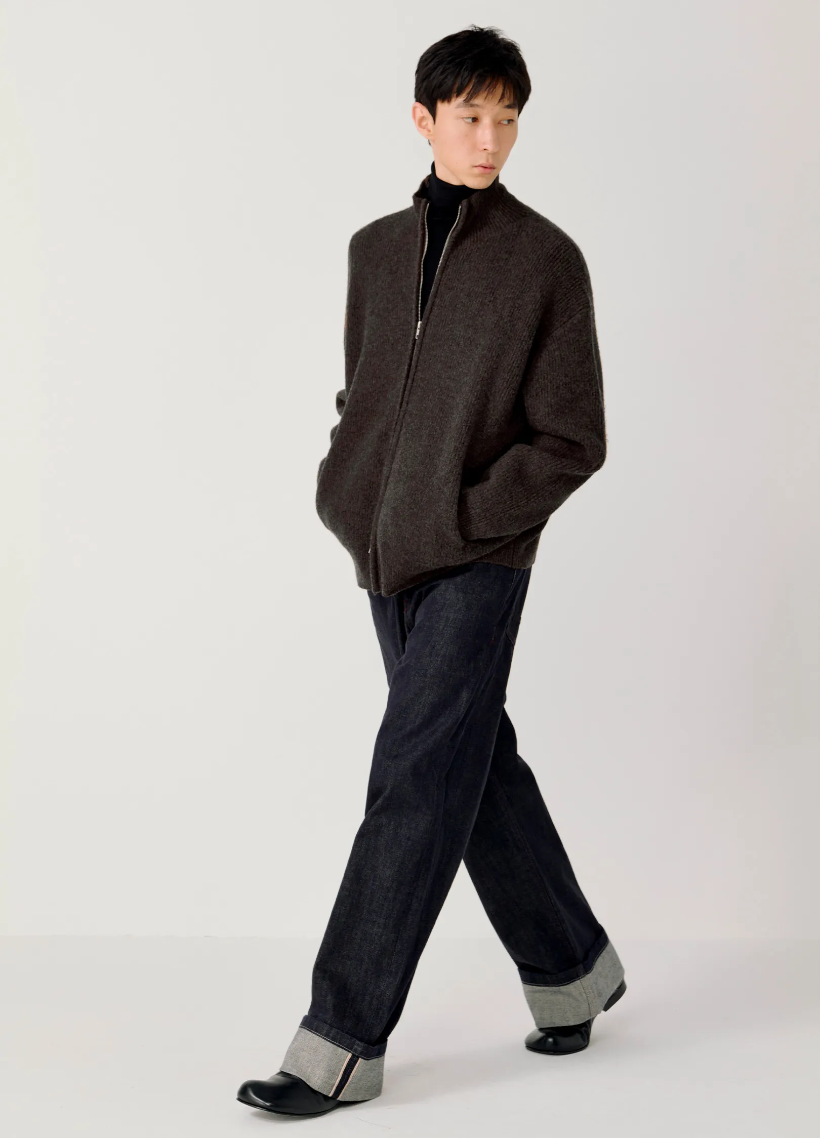 Knitted Wool Zip Sweater - Image 14