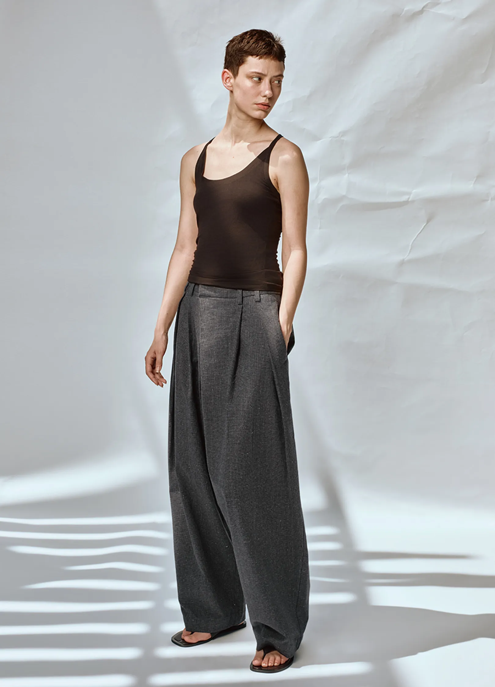 Linen Pleated Trousers - Image 3