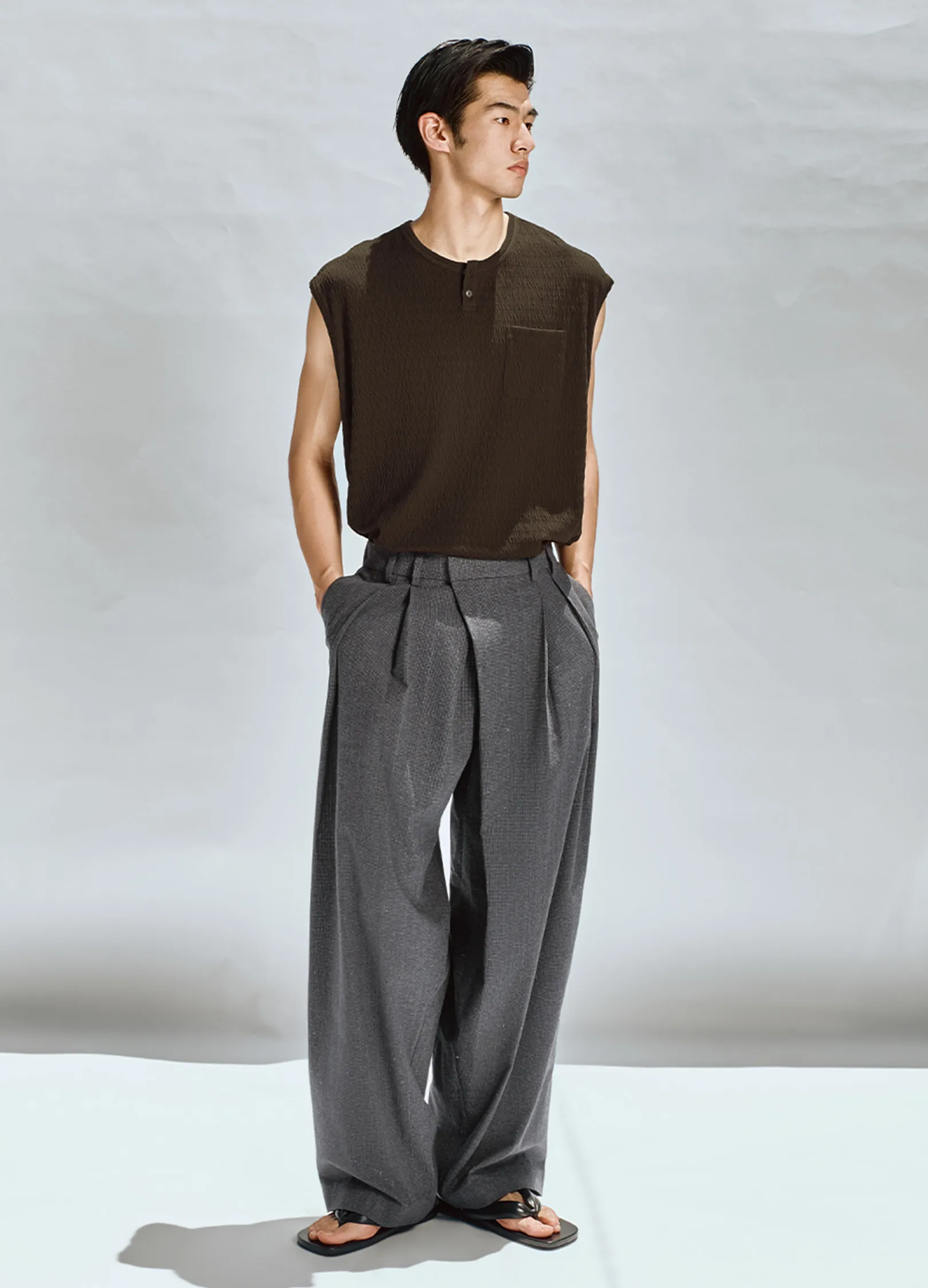 Linen Pleated Trousers - Image 5