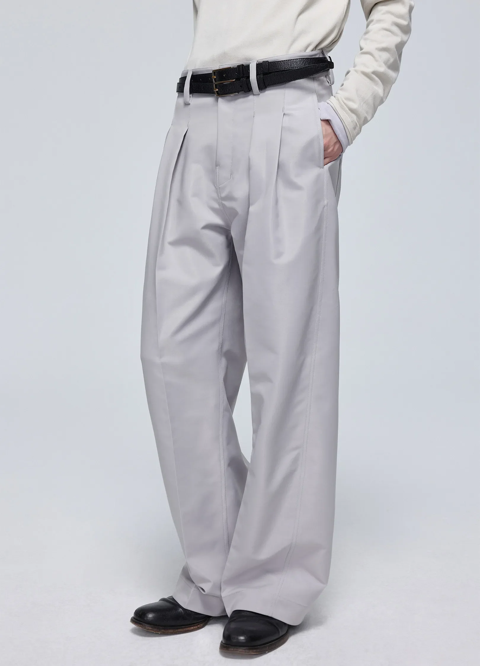 Pleated Light Cotton Trousers - Image 9