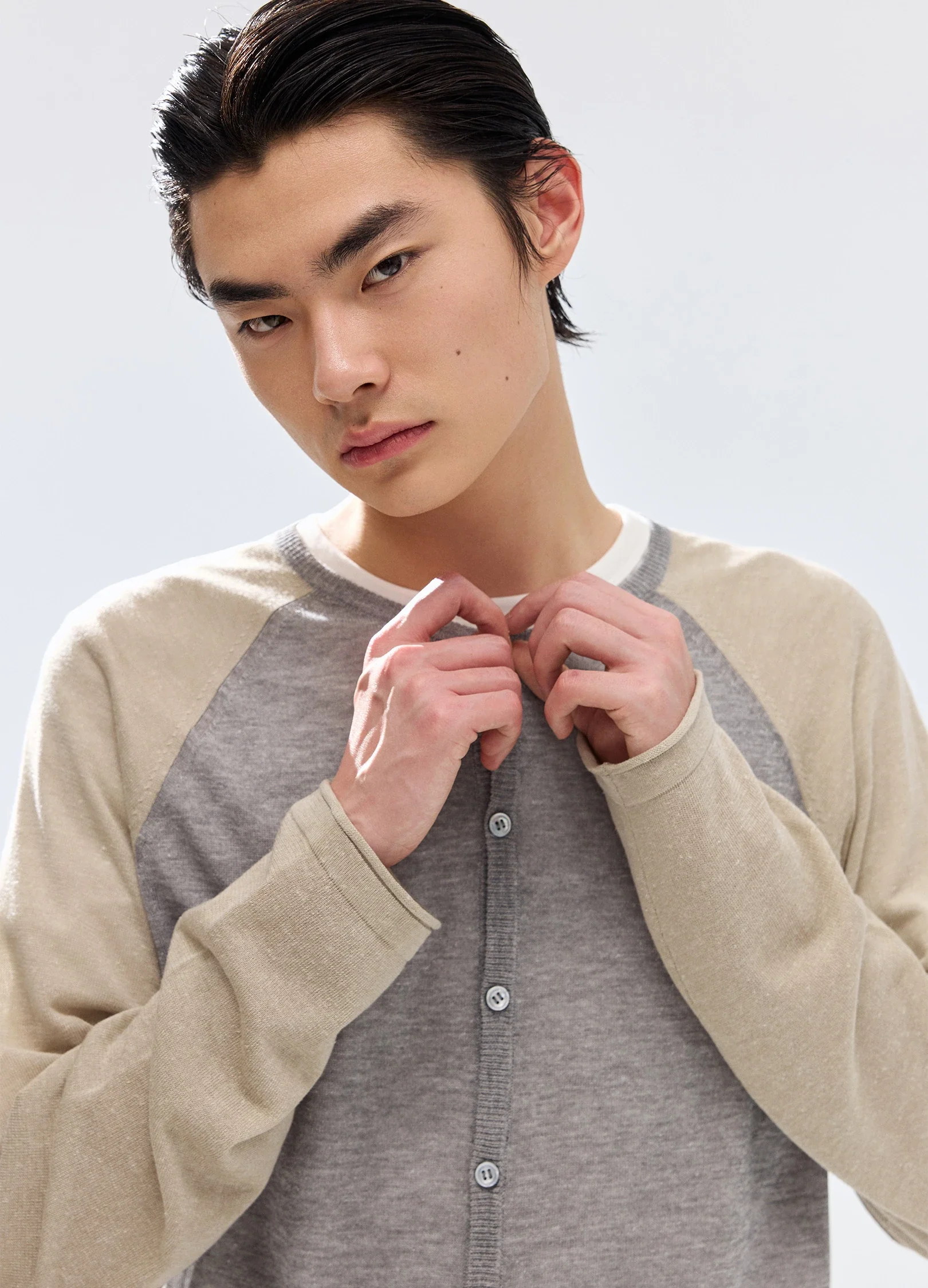 Raglan Linen Cardigan - Image 11