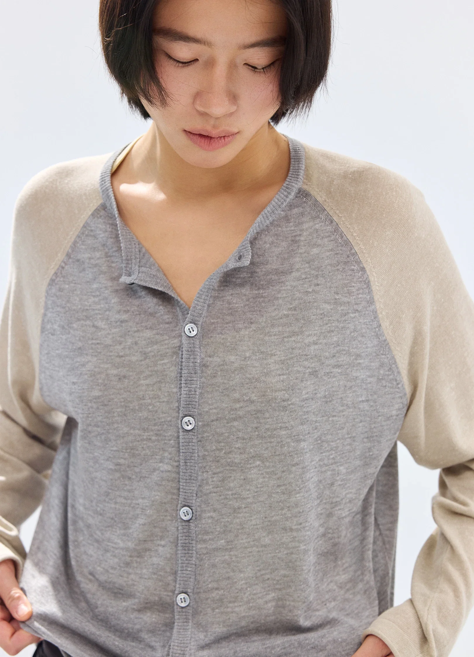 Raglan Linen Cardigan - Image 12