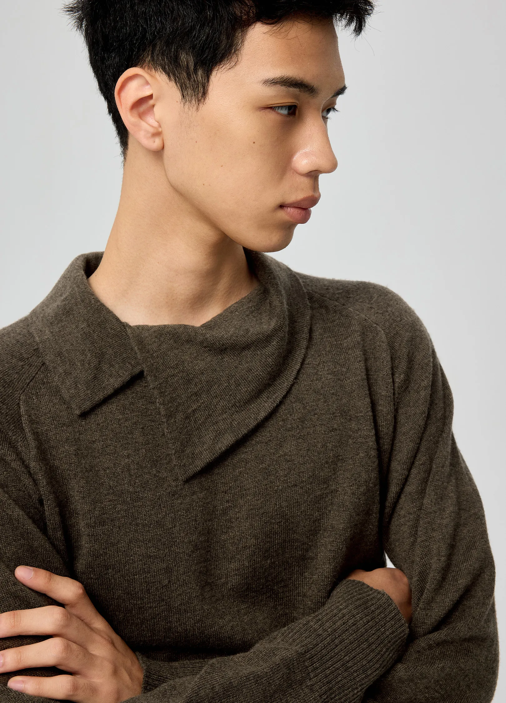 Slanted Neck Sweat - Image 10
