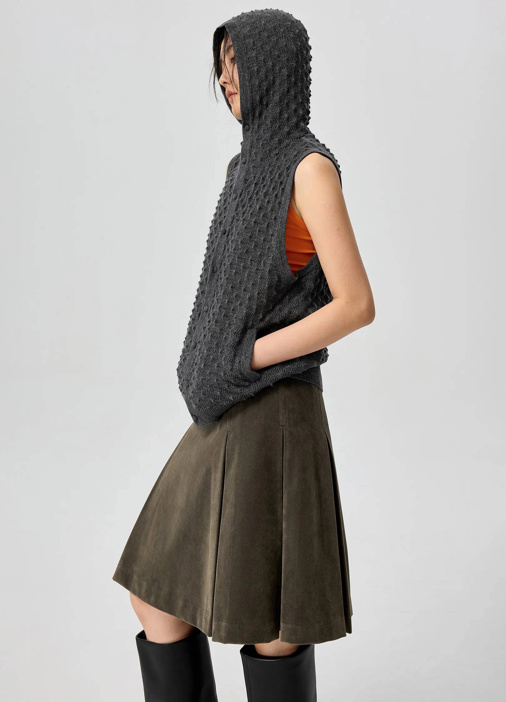 Suede Pleated Skirt - Image 10