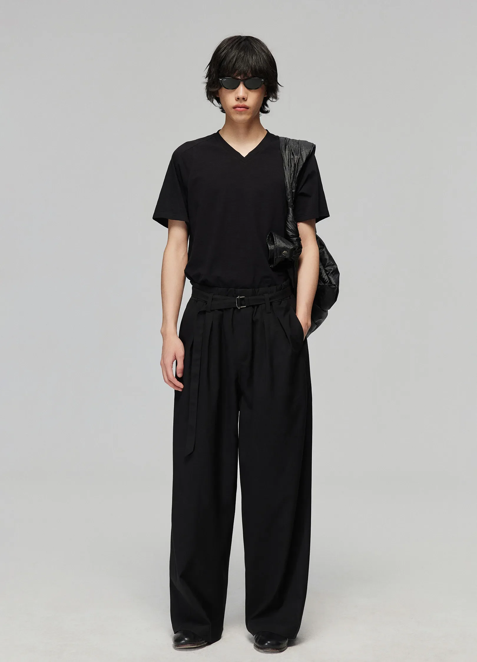 Wide Pleated Stretch Trousers - Image 11